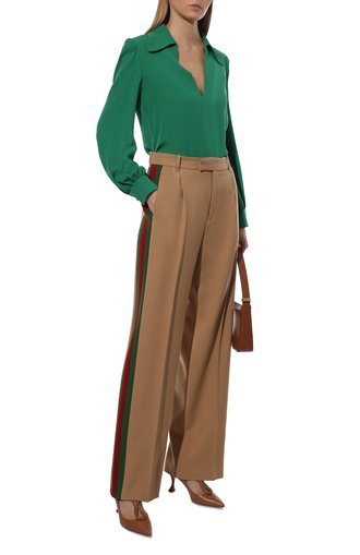 Женские шерстяные брюки GUCCI бежевого цвета, арт. 669345/ZAH12 | Фото 1 (Длина (брюки, джинсы): Удлиненные; Материал внешний: Шерсть; Стили: Кэжуэл; Женское Кросс-КТ: Брюки-одежда; Силуэт Ж (брюки и джинсы): Широкие)