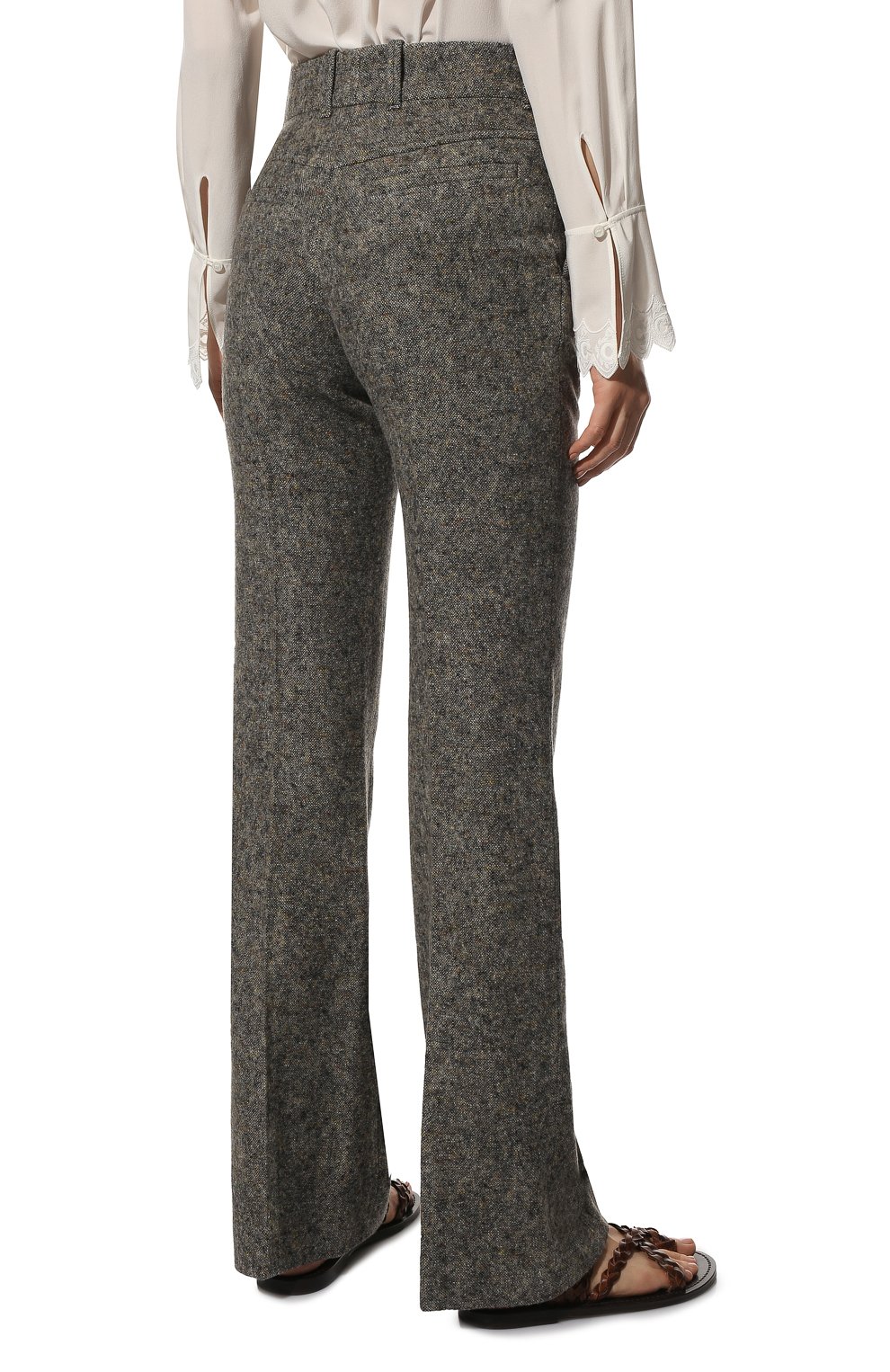 Женские брюки из шерсти и шелка CHLOÉ темно-серого цвета, арт. CHC21WPA12065 | Фото 4 (Длина (брюки, джинсы): Удлиненные; Материал внешний: Шерсть, Шелк; Стили: Гламурный; Женское Кросс-КТ: Брюки-одежда; Силуэт Ж (брюки и джинсы): Расклешенные; Материал подклада: Хлопок)
