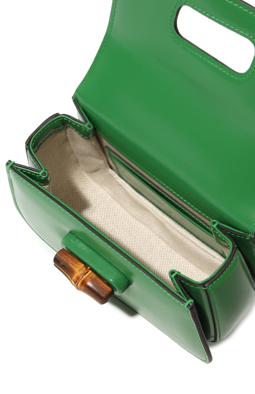 Женская сумка gucci bamboo 1947 mini GUCCI зеленого цвета, арт. 686864 10ODT | Фото 5 (Сумки-технические: Сумки top-handle; Материал: Натуральная кожа; Материал сплава: Проставлено; Размер: mini; Ремень/цепочка: На ремешке; Драгоценные камни: Проставлено)