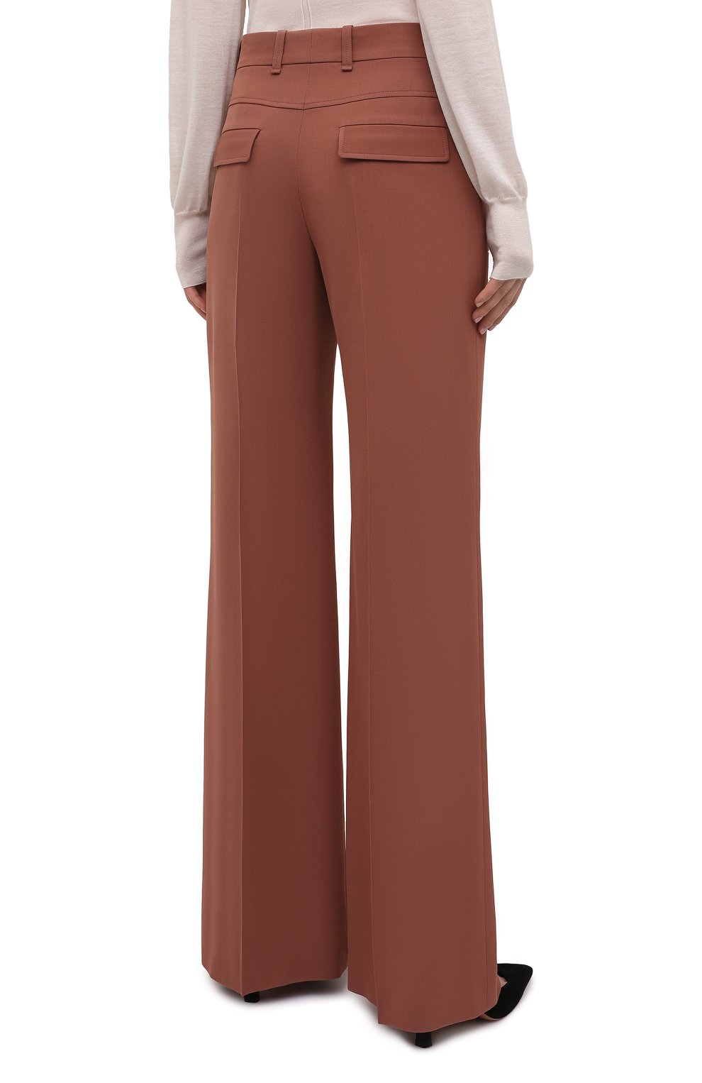 Женские шерстяные брюки CHLOÉ коричневого цвета, арт. CHC21UPA17166 | Фото 4 (Длина (брюки, джинсы): Удлиненные; Материал внешний: Шерсть; Женское Кросс-КТ: Брюки-одежда; Региональные ограничения белый список (Axapta Mercury): RU; Материал сплава: Проставлено; Силуэт Ж (брюки и джинсы): Расклешенные; Драгоценные камни: Проставлено; Материал подклада: Вискоза; Стили: Кэжуэл)