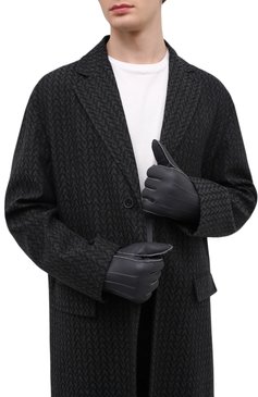 Мужские кожаные перчатки PARAJUMPERS серого цвета, арт. GL11/SHEARLING GL0VES | Фото 2 (Кросс-КТ: Пуховик; Мужское Кросс-КТ: Кожа и замша; Материал: Натуральный мех)