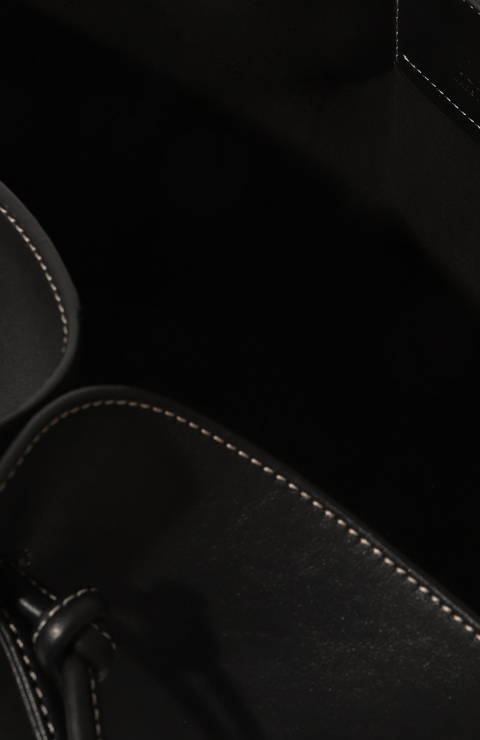 Женский сумка mochi YUZEFI черного цвета, арт. YUZIC0-HB-M0-00 | Фото 5 (Сумки-технические: Сумки-шопперы; Материал: Натуральная кожа; Материал сплава: Проставлено; Размер: mini; Драгоценные камни: Проставлено)