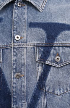 Мужская джинсовая куртка VALENTINO голубого цвета, арт. XV3DC02G847 | Фото 5 (Кросс-КТ: Куртка, Деним; Рукава: Длинные; Региональные ограничения белый список (Axapta Mercury): RU; Материал сплава: Проставлено; Материал внешний: Хлопок, Деним; Драгоценные камни: Проставлено; Длина (верхняя одежда): Короткие)