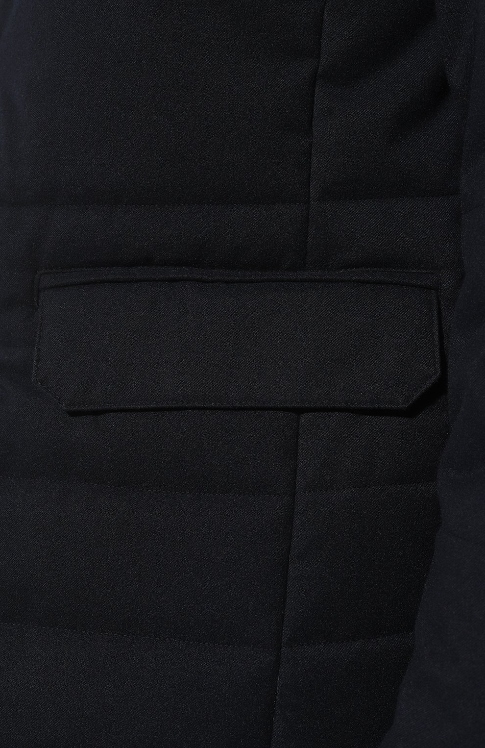 Мужская утепленная куртка CANALI темно-синего цвета, арт. 030443/SG02732 | Фото 5 (Кросс-КТ: Куртка; Рукава: Длинные; Материал внешний: Синтетический материал; Мужское Кросс-КТ: утепленные куртки; Материал сплава: Проставлено; Материал подклада: Синтетический материал; Драгоценные камни: Проставлено; Длина (верхняя одежда): Короткие; Стили: Кэжуэл)