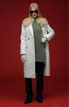 Женское кожаное пальто KHAITE белого цвета, арт. 7048742/FINNA | Фото 6 (Рукава: Длинные; Длина (верхняя одежда): Длинные; Материал внешний: Натуральная кожа; Женское Кросс-КТ: Замша и кожа; Стили: Романтичный; 1-2-бортные: Двубортные; Материал подклада: Шелк)