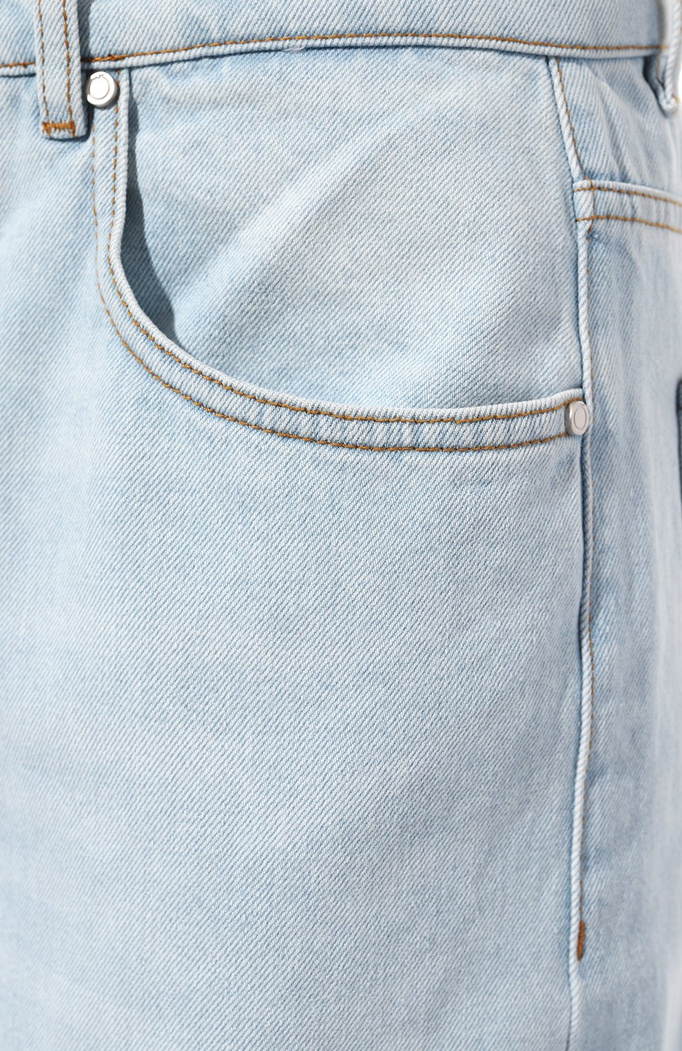 Женские джинсы TRUSSARDI светло-голубого цвета, арт. 56J00199-1T006238-E-017 | Фото 5 (Длина (брюки, джинсы): Удлиненные; Силуэт Ж (брюки и джинсы): Широкие; Кросс-КТ: Деним; Материал сплава: Проставлено; Материал внешний: Хлопок, Деним; Драгоценные камни: Проставлено; Стили: Кэжуэл)