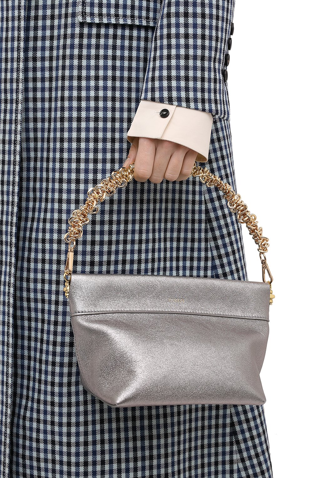 Женская сумка giant coin purse YUZEFI серебряного цвета, арт. YUZAW20-HB-CP-02 | Фото 2 (Сумки-технические: Сумки через плечо, Сумки top-handle; Размер: medium; Материал: Натуральная кожа; Ремень/цепочка: На ремешке)
