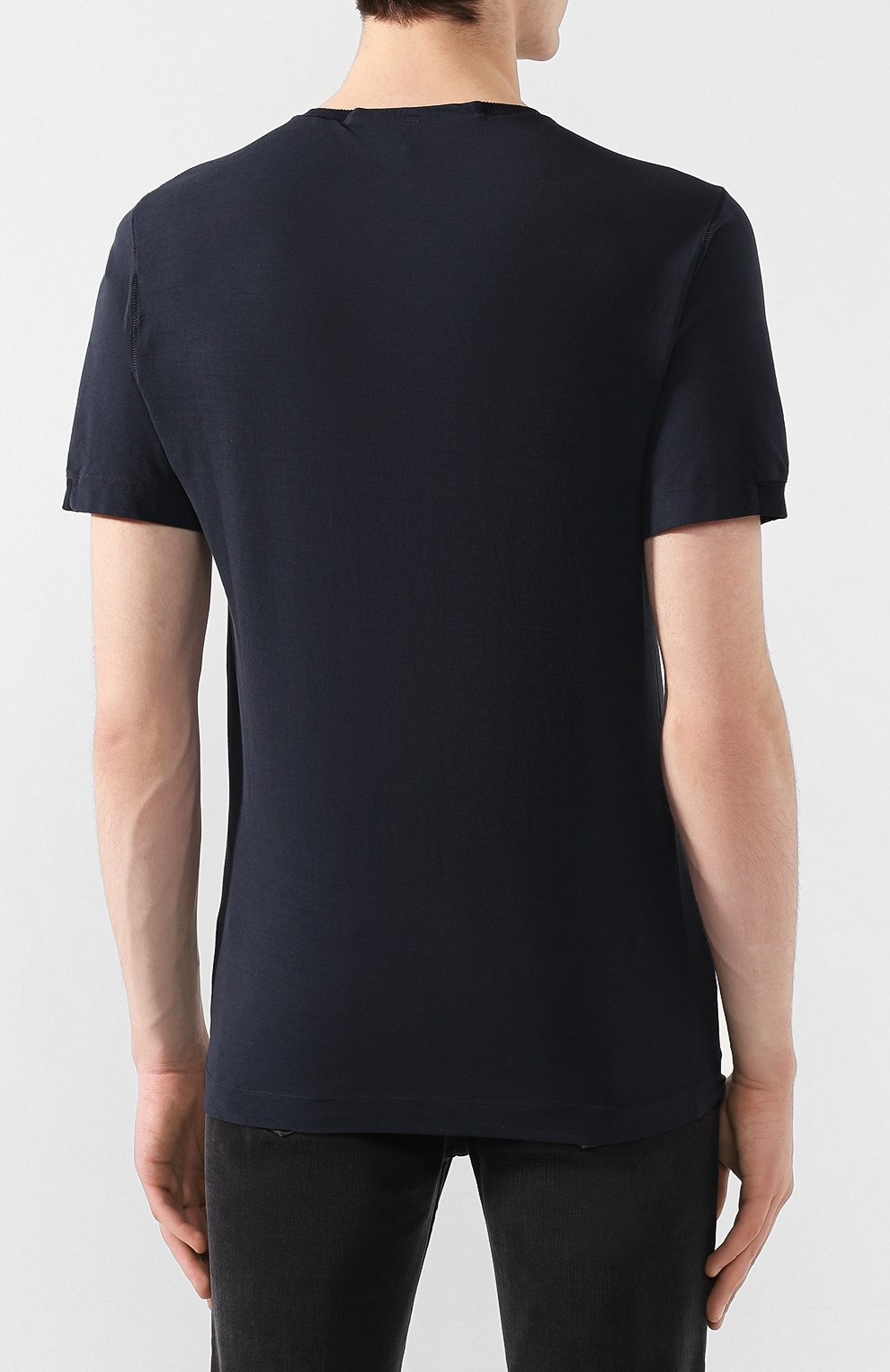 Мужская хлопковая футболка TRANSIT темно-синего цвета, арт. CFUTRK2371 | Фото 4 (Принт: Без принта; Рукава: Короткие; Длина (для топов): Стандартные; Материал внешний: Хлопок; Стили: Кэжуэл)