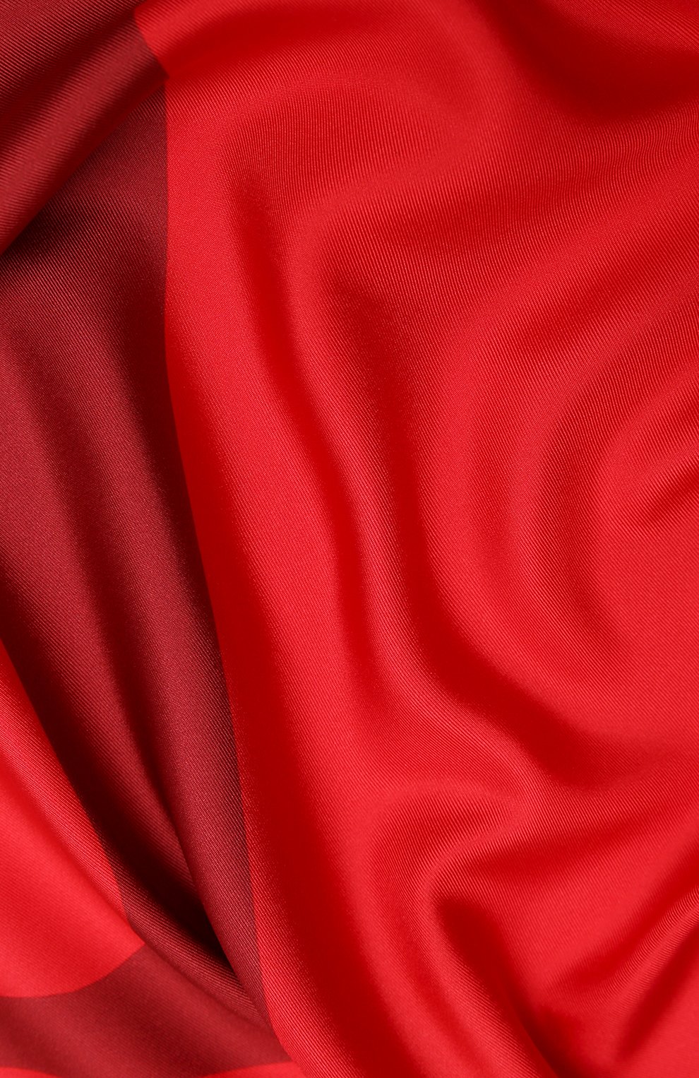 Женский шелковый платок  VALENTINO красного цвета, арт. UW2EI114/QZW | Фото 2 (Принт: С принтом; Материал: Текстиль, Шелк)