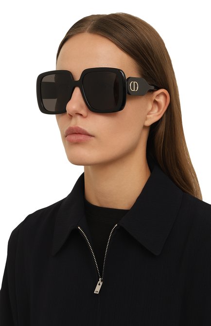 Женские солнцезащитные очки DIOR EYEWEAR черного цвета, арт. DI0RB0BBY S2U 10A1 | Фото 2 (Тип очков: С/з; Оптика Гендер: оптика-женское; Очки форма: Квадратные)