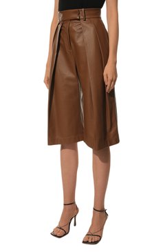 Женские кожаные шорты GIUSEPPE DI MORABITO коричневого цвета, арт. FW22059PA-174 | Фото 3 (Женское Кросс-КТ: Шорты-одежда; Стили: Гламурный; Региональные ограничения белый список (Axapta Mercury): Не проставлено; Материал сплава: Проставлено; Длина Ж (юбки, платья, шорты): Миди; Материал внешний: Натуральная кожа; Драгоценные камни: Проставлено)