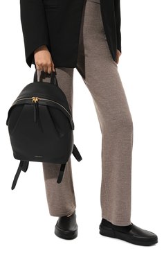 Женский рюкзак soft-wear COCCINELLE черного цвета, арт. E1 P5A 14 01 01 | Фото 2 (Размер: medium; Материал: Натуральная кожа; Материал сплава: Проставлено; Драгоценные камни: Прос тавлено; Стили: Кэжуэл)