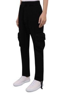 Мужские хлопковые брюки-карго OFF-WHITE черного цвета, арт. 0MCH036F21FLE004 | Фото 3 (Силуэт М (брюки): Карго; Длина (брюки, джинсы): Стандартные; Случай: Повседневный; Стили: Гранж; Материал сплава: Проставлено; Материал внешний: Хлопок; Драгоценные камни: Проставлено)