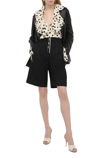 Женская шелковая блузка SAINT LAURENT молочного цвета, арт. 556416/Y145U | Фото 2 (Рукава: Длинные; Материал внешний: Шелк; Длина (для топов): Стандартные; Стили: Романтичный; Женское Кросс-КТ: Блуза-одежда; Принт: С принтом; Региональные ограничения белый список (Axapta Mercury): RU)