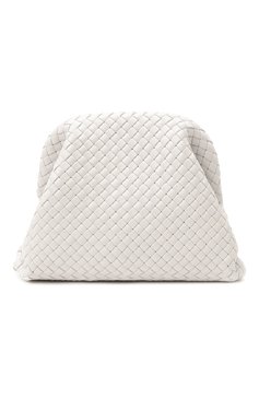 Женский клатч pouch BOTTEGA VENETA белого цвета, арт. 639296/V01D0 | Фото 1 (Размер: medium; Материал: Натуральная кожа; Региональные ограничения белый список (Axapta Mercury): RU; Материал сплава: Проставлено; Женское Кросс-КТ: Клатч-клатчи; Драгоценные камни: Проставлено)