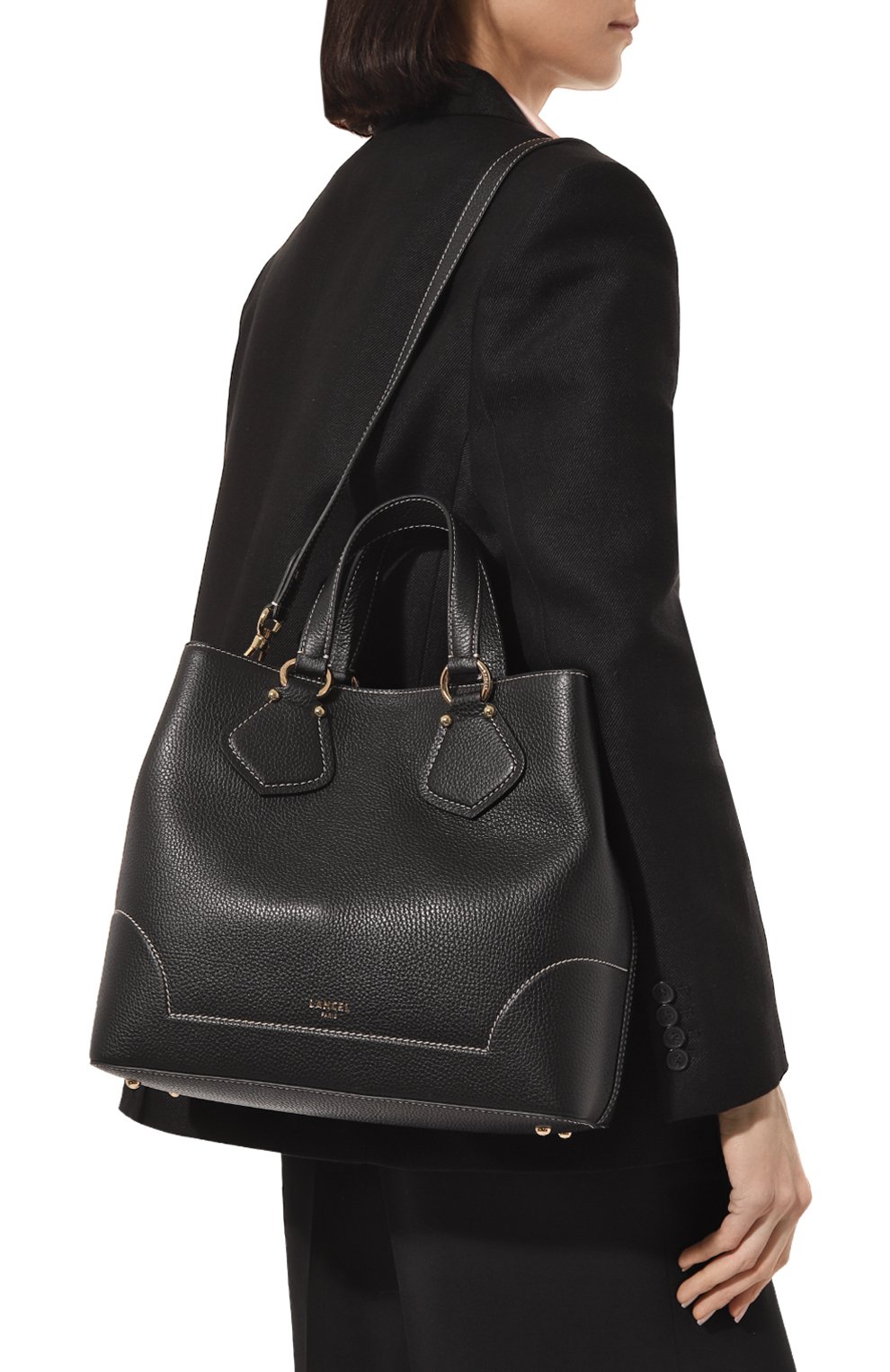 Женская сумка neo izy medium LANCEL черного цвета, арт. A12134 | Фото 2 (Сумки-технические: Сумки top-handle; Размер: medium; Материал: Натуральная кожа)