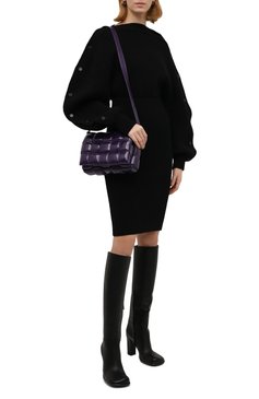 Женская сумка padded cassette BOTTEGA VENETA фиолетового цвета, арт. 591970/V13Y1 | Фото 3 (Сумки-технические: Сумки через плечо; Размер: medium; Материал: Натуральная кожа; Ремень/цепочка: На ремешке)