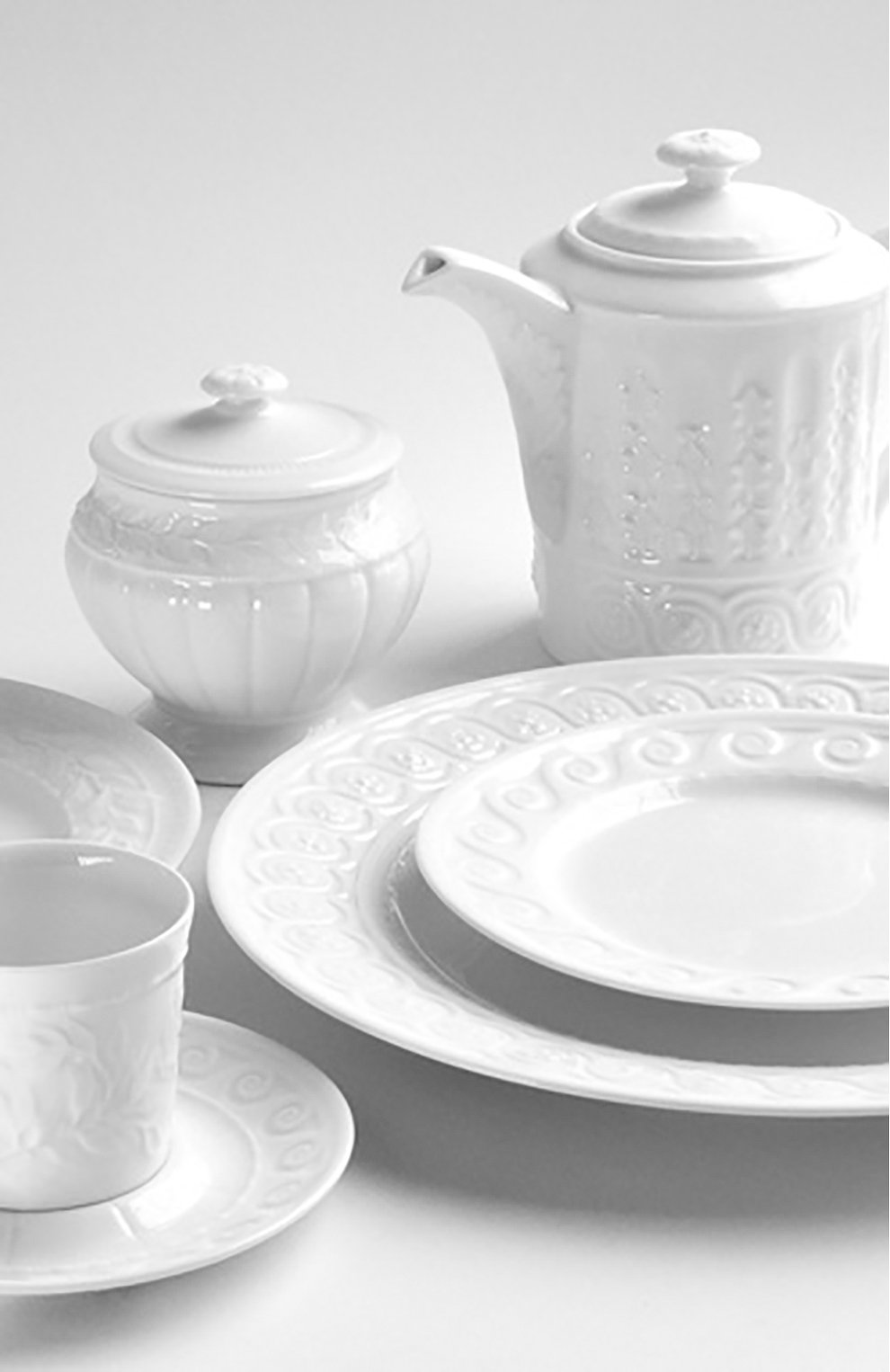 Тарелка для пасты louvre BERNARDAUD белого цвета, арт. 0542/3402 | Фото 2 (Интерьер_коллекция: Louvre White; Интерьер Кросс-КТ: Обеденная посуда; Ограничения доставки: fragile-2)
