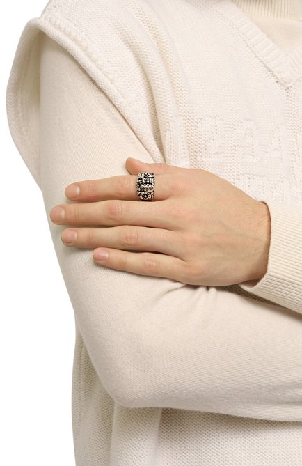 Мужское кольцо ALEXANDER MCQUEEN серебряного цвета, арт. 748204/J160Y | Фото 2 (Региональные ограничения белый список (Axapta Mercury): Не проставлено; Нос: Не проставлено)