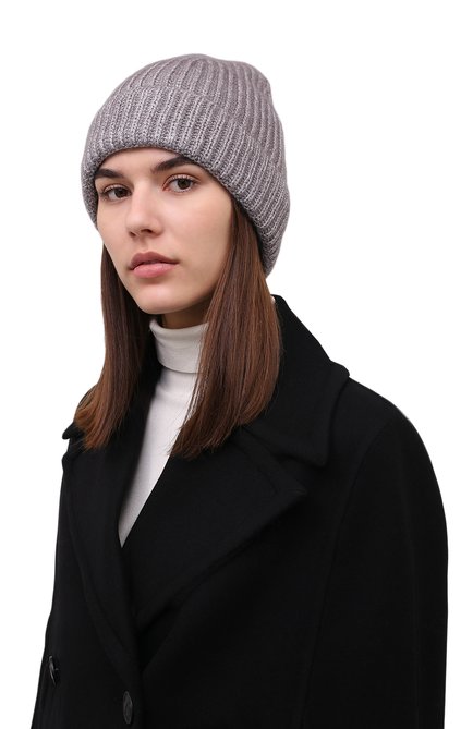 Женская шапка fluffy CANOE светло-серого цвета, арт. 4100172 | Фото 2 (Материал: Текстиль, Вискоза)
