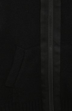 Детский шерстяная толстовка C.P. COMPANY черного цвета, арт. 13CKKN050B-004306M | Фото 3 (Материал внешний: Шерсть; Рукава: Длинные; Региональные ограничения белый список (Axapta Mercury): Не проставлено; Мальчики Кросс-КТ: Кардиган-одежда; Материал сплава: Проставлено; Нос: Не проставлено; Драгоценные камни: Проставлено)