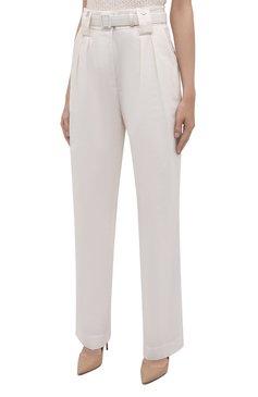Женские хлопковые брюки JIL SANDER кремвого цвета, арт. JPPT310400-WT243500 | Фото 3 (Длина (брюки, джинсы): Удлиненные; Женское Кросс-КТ: Брюки-одежда; Силуэт Ж (брюки и джинсы): Прямые; Материал внешний: Хлопок; Стили: Минимализм)
