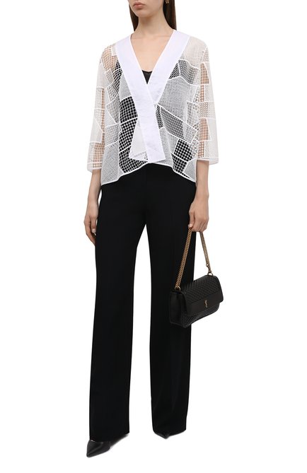 Женская блузка GIORGIO ARMANI белого цвета, арт. 2SHCC030/T038E | Фото 2 (Длина (для топов): Стандартные; Рукава: 3/4; Материал внешний: Синтетический материал; Стили: Кэжуэл; Принт: Без принта; Женское Кросс-КТ: Блуза-одежда)