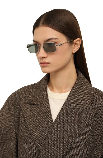 Женские солнцезащитные очки DSQUARED2 серого цвета, арт. D20104 KTU | Фото 2 (Региональные ограничения белый список (Axapta Mercury): Не проставлено; Нос: Не проставлено)