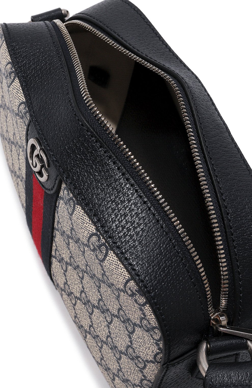 Женская сумка ophidia gg GUCCI темно-синего цвета, арт. 681064 96IWN | Фото 5 (Сумки-технические: Сумки через плечо; Материал: Канва, Натуральная кожа; Ремень/цепочка: На ремешке; Размер: small)
