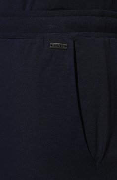 Мужские домашние брюки из вискозы HANRO темно-синего цвета, арт. 075040. | Фото 5 (Длина (брюки, джинсы): Стандартные; Кросс-КТ: домашняя одежда; Региональные ограничения белый список (Axapta Mercury): Не проставлено; Материал сплава: Проставлено; Нос: Не проставлено; Материал внешний: Вискоза; Драгоценные камни: Простав лено)