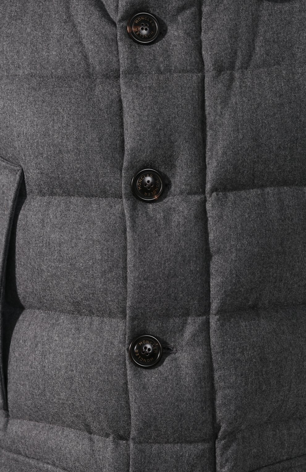 Мужская пуховая куртка rethe на молнии с меховой отделкой капюшона MONCLER серого цвета, арт. D2-091-41372-20-54272 | Фото 5 (Кросс-КТ: Куртка, Пуховик; Мужское Кросс-КТ: пуховик-короткий, Пуховик-верхняя одежда, Верхняя одежда; Материал внешний: Шерсть; Рукава: Длинные; Длина (верхняя одежда): До середины бедра, Короткие; Материал сплава: Проставлено; Материал подклада: Синтетический материал; Ювелирные украшения: Назначено; Драгоценные камни: Проставлено; Материал утеплителя: Пух и перо)