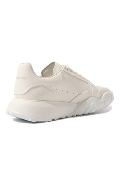 Мужские кожаные кроссовки court trainer ALEXANDER MCQUEEN белого цвета, арт. 705182/WICD29000 | Фото 5 (Стили: Классический; Материал утеплителя: Без утеплителя; Подошва: Массивная)