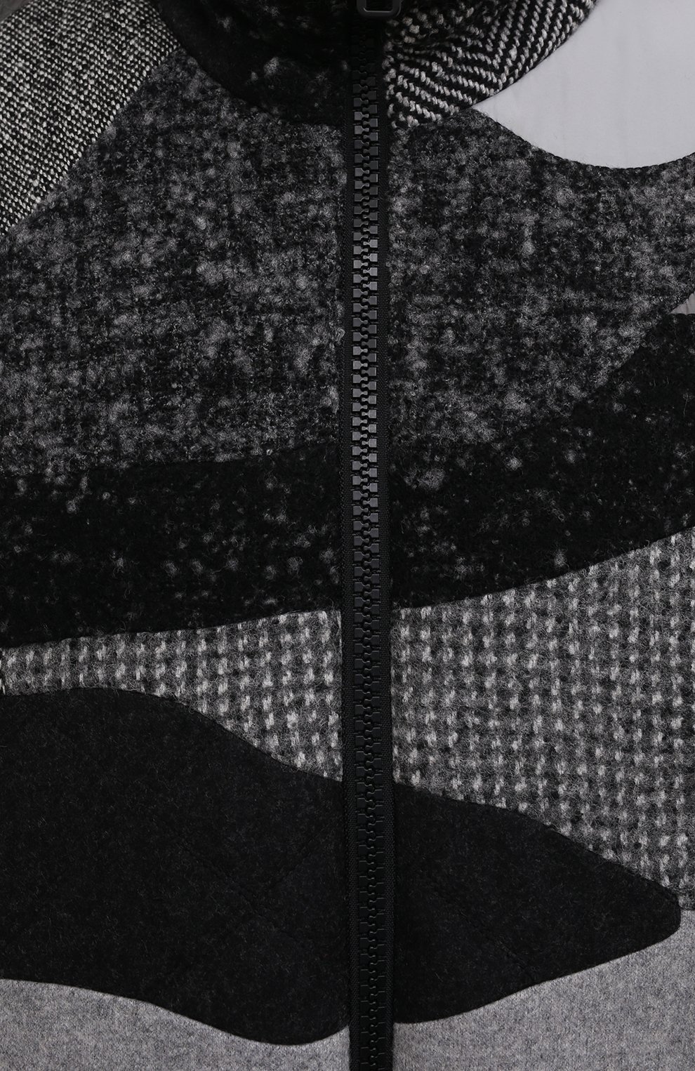 Мужской утепленный жилет DOLCE & GABBANA серого цвета, арт. G9WK1T/GEW06 | Фото 5 (Кросс-КТ: Куртка; Материал внешний: Шерсть, Синтетический материал; Длина (верхняя одежда): До середины бедра; Материал подклада: Синтетический материал; Стили: Кэжуэл)