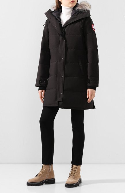 Женский пуховик shelburne CANADA GOOSE черного цвета, арт. 3802L | Фото 2 (Материал внешний: Синтетический материал, Полиэстер; Материал подклада: Синтетический материал; Рукава: Длинные; Статус проверки: Проверено, Проверена категория; Длина (верхняя одежда): До колена, До середины бедра; Кросс-КТ: Пуховик; Материал утеплителя: Пух и перо)