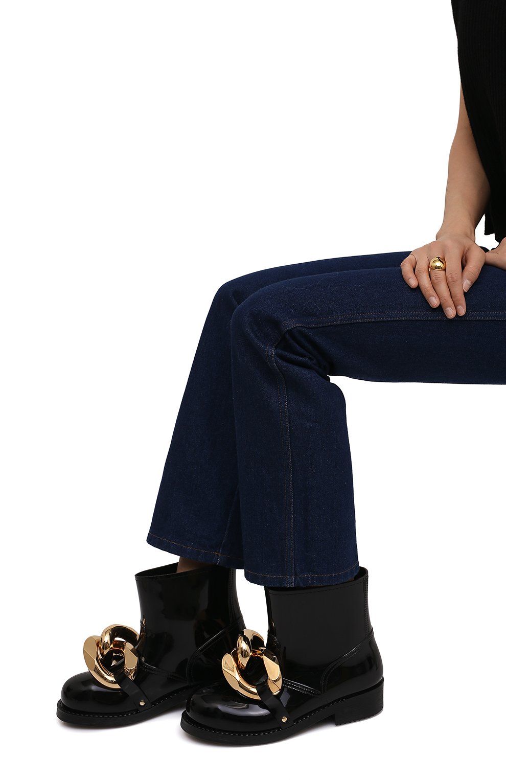 Женские резиновые сапоги chain JW ANDERSON черного цвета, арт. ANW37021A/14079 | Фото 3 (Каблук высота: Низкий; Региональные ограничения белый список (Axapta Mercury): Не проставлено; Материал сплава: Проставлено; Высота голенища: Низкие; Каблук тип: Устойчивый; Материал утеплителя: Без утеплителя; Материал внутренний: Текстиль; Подошва: Плоская; Драгоценные камни: Проставлено; Материал внешний: Резина)