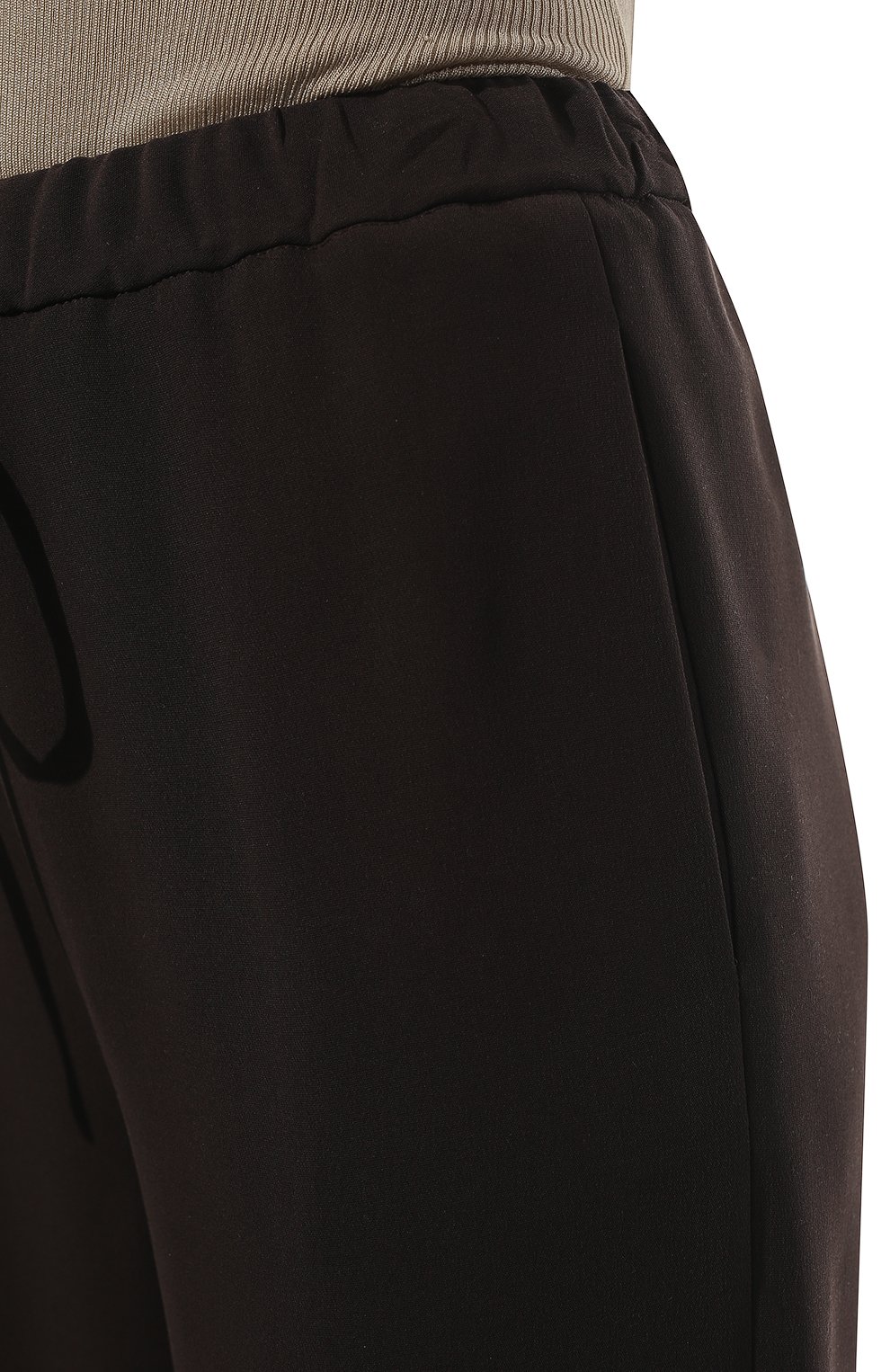 Женские шелковые брюки VALENTINO коричневого цвета, арт. XB3RB4D41MM | Фото 5 (Силуэт Ж (брюки и джинсы): Широкие; Материал внешний: Шелк; Женское Кросс-КТ: Брюки-одежда; Материал сплава: Проставлено; Драгоценные камни: Проставлено; Длина (брюки, джинсы): Укороченные; Стили: Кэжуэл)