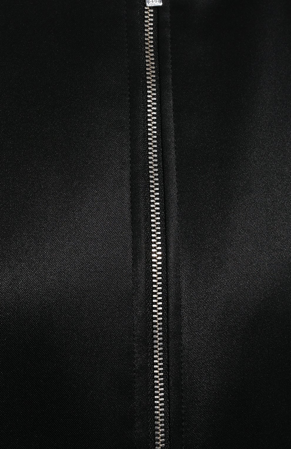 Женская куртка из вискозы TOTEME черного цвета, арт. 213-103-714 | Фото 5 (Кросс-КТ: Куртка; Рукава: Длинные; Стили: Гламурный; Материал сплава: Проставлено; Материал внешний: Вискоза; Драгоценные камни: Проставлено; Длина (верхняя одежда): Короткие; Материал подклада: Вискоза)