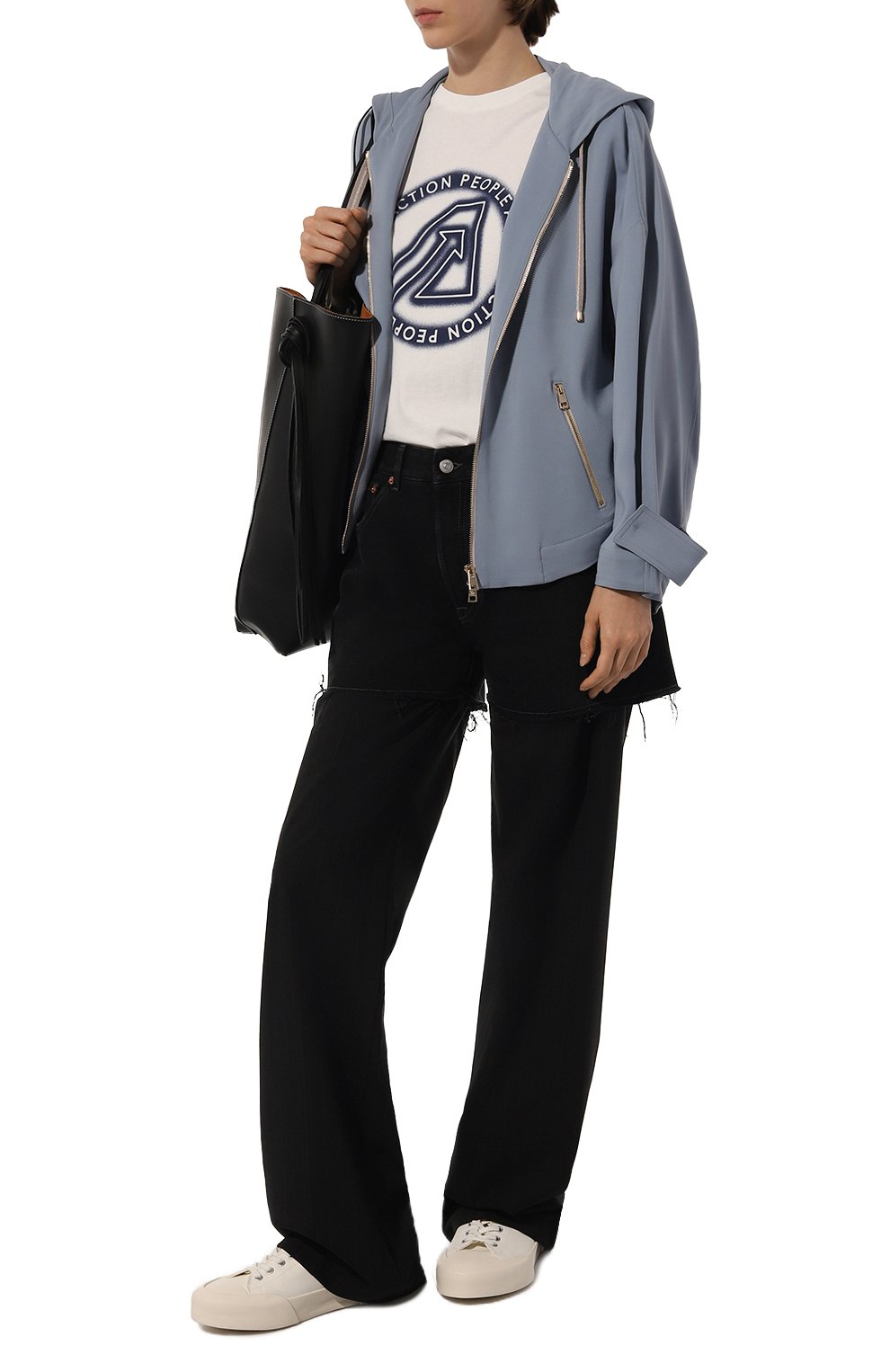 Женская шерстяная куртка LORENA ANTONIAZZI голубого цвета, арт. A2365CP11B/4366 | Фото 2 (Кросс-КТ: Куртка; Материал внешний: Шерсть; Рукава: Длинные; Материал сплава: Проставлено; Драгоценные камни: Проставлено; Длина (верхняя одежда): Короткие; Стили: Кэжуэл)