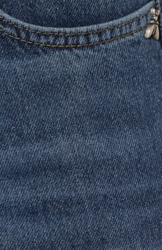 Женские джинсы PATRIZIA PEPE синего цвета, арт. 8P0487_D1WZB | Фото 5 (Кросс-КТ: Деним; Длина (брюки, джинсы): Стандартные; Силуэт Ж (брюки и джинсы): Прямые; Материал сплава: Проставлено; Материал внешний: Хлопок; Материал подклада: Синтетический материал; Драгоценные камни: Проставлено; Стили: Кэжуэл)