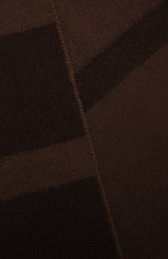 Женский шерстяной шарф TOTEME коричневого цвета, арт. 221-882-807 | Фото 3 (Материал: Текстиль, Шерсть; Материал сплава: Проставлено; Нос: Не проставлено)
