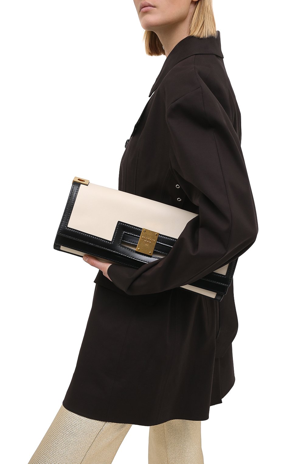 Женская сумка 1945 BALMAIN черно-белого цвета, арт. VN1S609/LMSX | Фото 2 (Сумки-технические: Сумки через плечо; Ремень/цепочка: С цепочкой; Материал: Натуральная кожа; Размер: large)