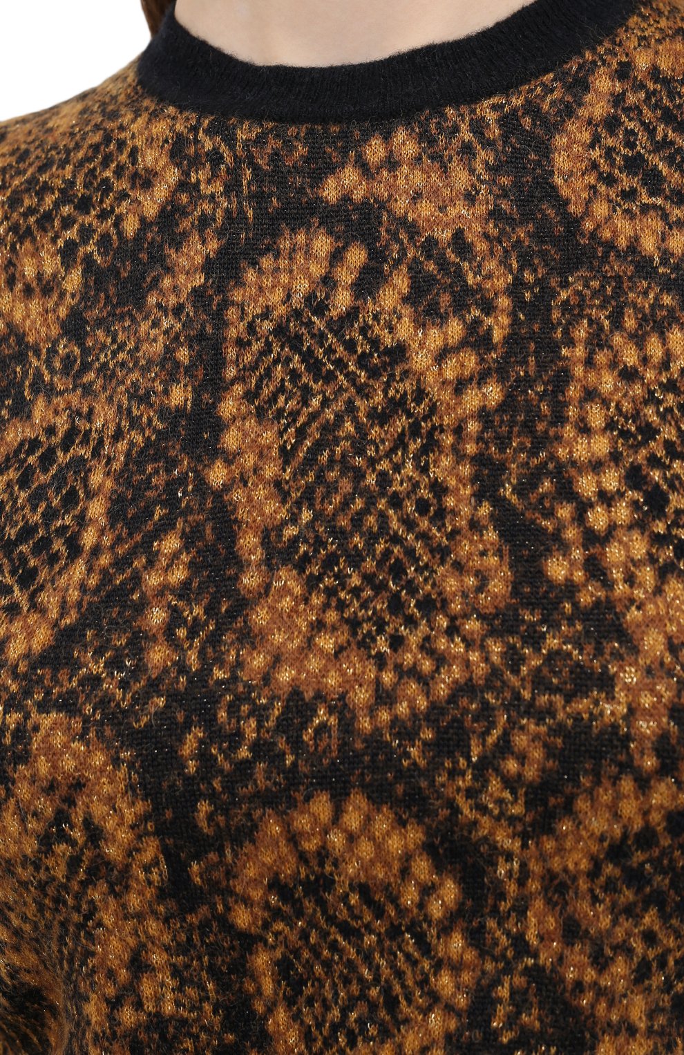 Женский пуловер SAINT LAURENT коричневого цвета, арт. 631047/YASE2 | Фото 5 (Рукава: Длинные; Стили: Гламурный, Кэжуэл; Материал внешний: Синтетический материал, Вискоза; Длина (для топов): Стандартные; Материал сплава: Проставлено; Женское Кросс-КТ: Пу ловер-одежда; Драгоценные камни: Проставлено)