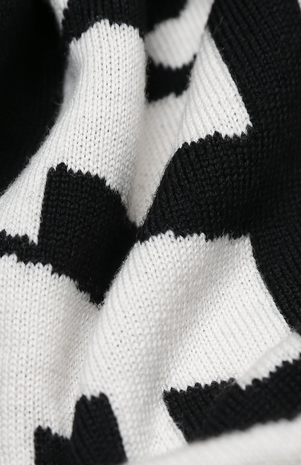 Детский шерстяной шарф MONCLER черного цвета, арт. F2-954-9Z705-20-A9366 | Фото 2 (Материал: Текстиль, Шерсть; Региональные ограничения белый список (Axapta Mercury): RU)