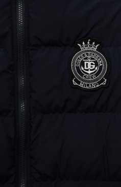 Детского утепленное пальто DOLCE & GABBANA темно-синего цвета, арт. L4JB4P/G7D3A/2-6 | Фото 3 (Рукава: Длинные; Материал внешний: Синтетический материал; Мальчики Кросс-КТ: Пуховик-верхняя одежда; Материал сплава: Проставлено; Материал подклада: Синтетический материал; Драгоценные камни: Проставлено)