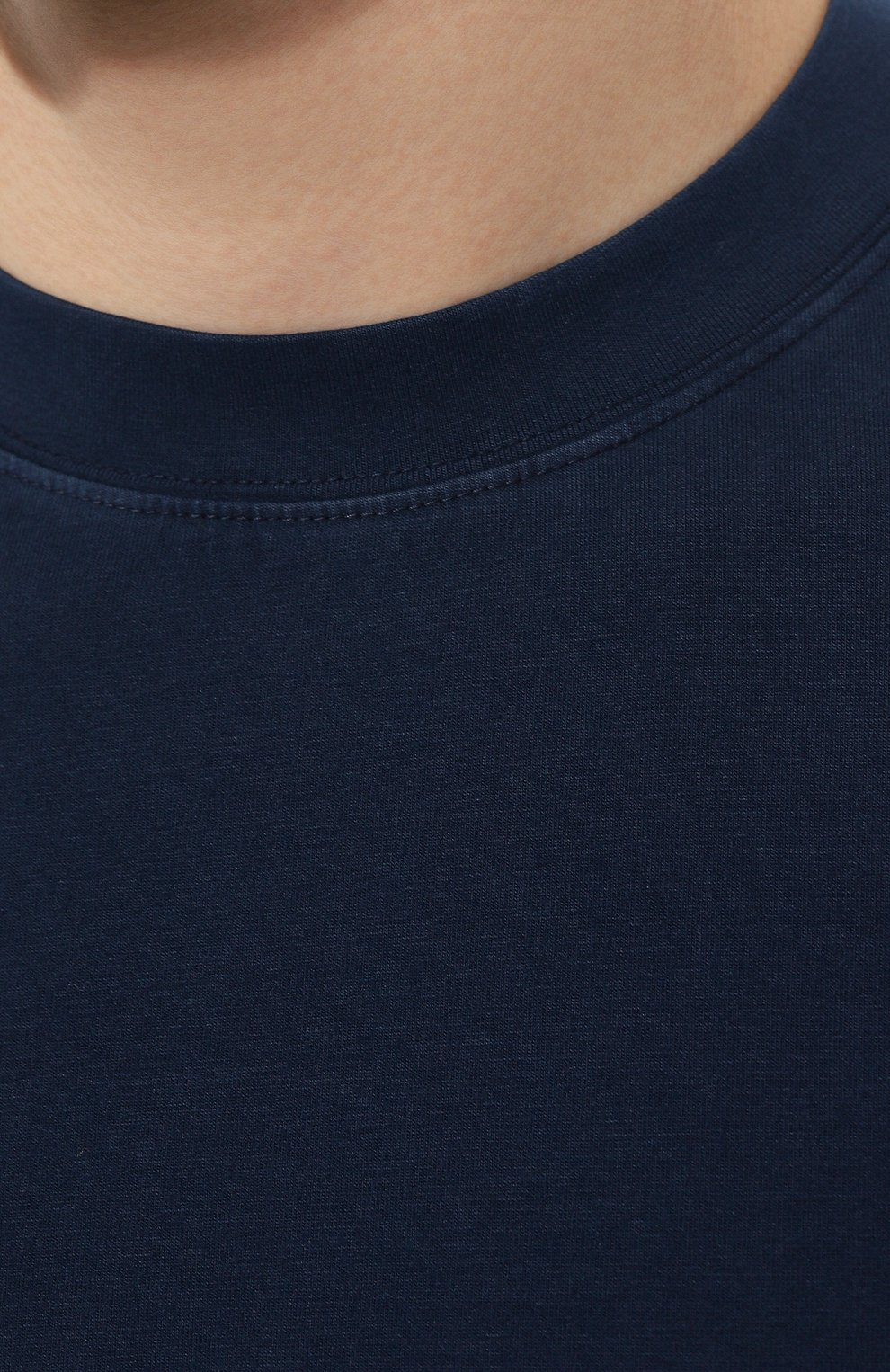 Мужская хлопковая футболка CIRCOLO 1901 темно-синего цвета, арт. CN4034 | Фото 5 (Принт: Без принта; Рукава: Короткие; Длина (для топов): Стандартные; Материал сплава: Проставлено; Материал внешний: Хлопок; Драгоценные камни: Проставлено; Стили: Кэжуэл)