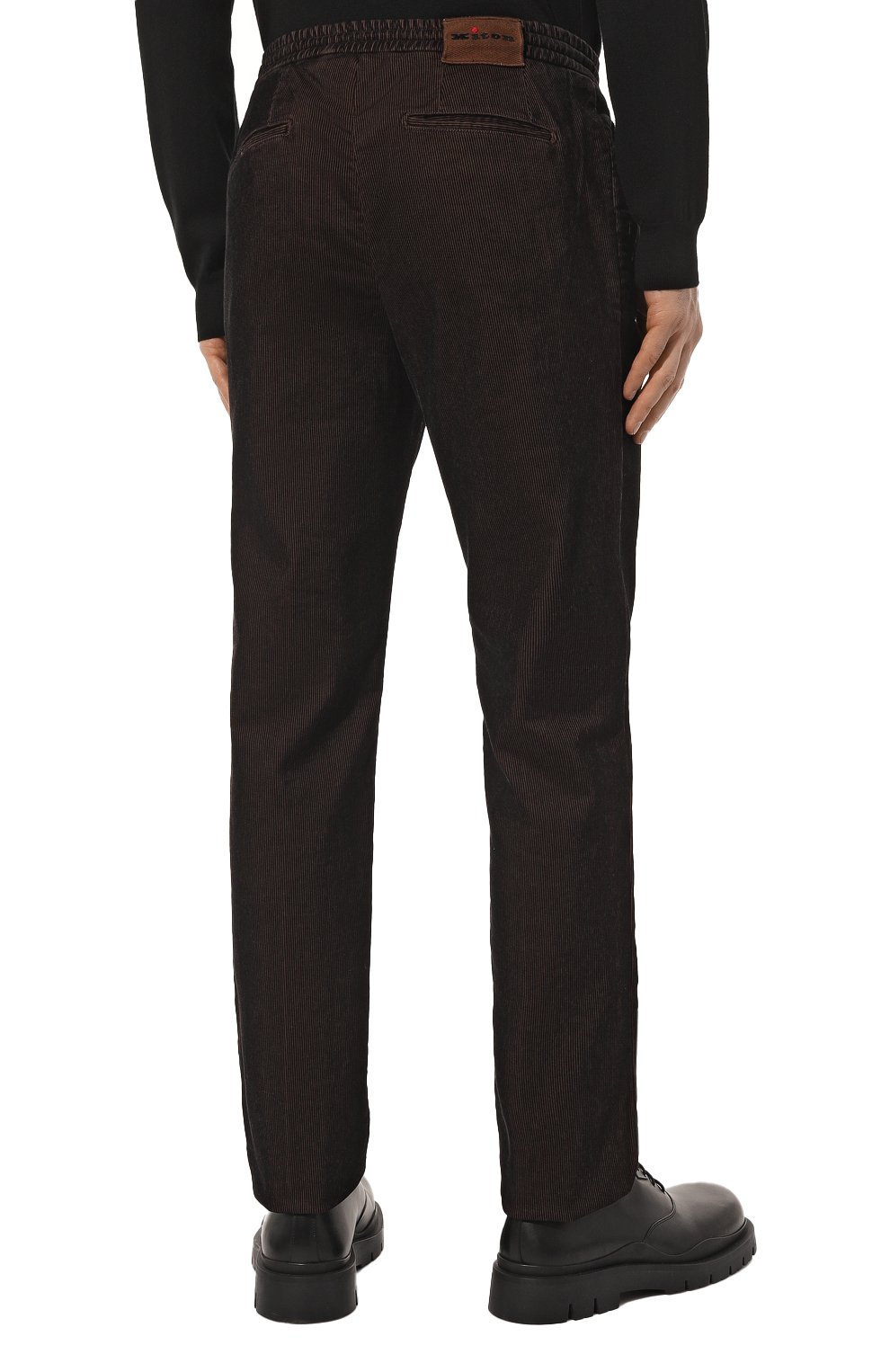 Мужские хлопковые брюки KITON темно-коричневого цвета, арт. UP1LACJ0278B | Фото 4 (Силуэт М (брюки): Чиносы; Длина (брюки, джинсы): Стандартные; Случай: Повседневный; Материал сплава: Проставлено; Материал внешний: Хлопок; Драгоценные камни: Проставлено; Стили: Кэжуэл)