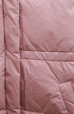 Детского пуховое пальто MONNALISA розового цвета, арт. 170101 | Фото 3 (Девочки Кросс-КТ: Пуховик-верхняя одежда; Рукава: Длинные; Материал внешний: Синтетический материал; Материал подклада: Синтетический материал; Материал утеплителя: Пух и перо)