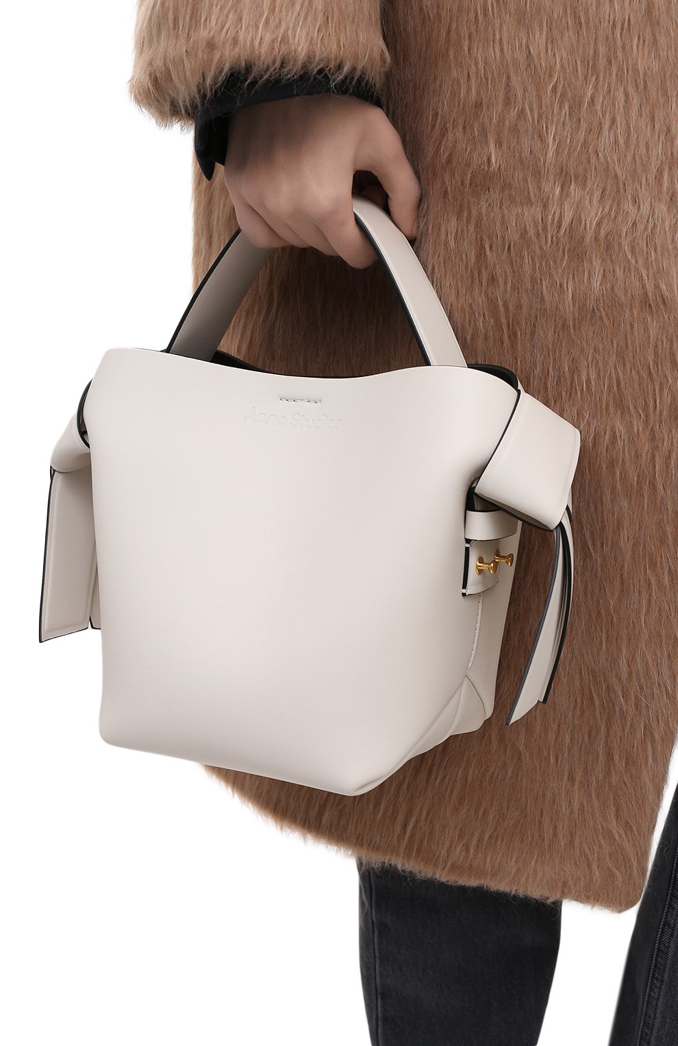 Женская белая сумка musubi mini ACNE STUDIOS купить в интернет-магазине ...