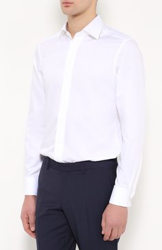 Мужская хлопковая сорочка с воротником акула ERMENEGILDO ZEGNA белого цвета, арт. 8019509MD0BR | Фото 3 (Рубашки М: Под запонки; Рукава: Длинные; Воротник: Акула; Длина (для топов): Стандартные; Материал сплава: Проставлено, Проверено; Материал внешний: Хлопок; Случай: Формальный; Статус проверки: Проверено, Проверена категория; Принт: Однотонные; Драгоценные камни: Проставлено; Манжеты: Под запонки)