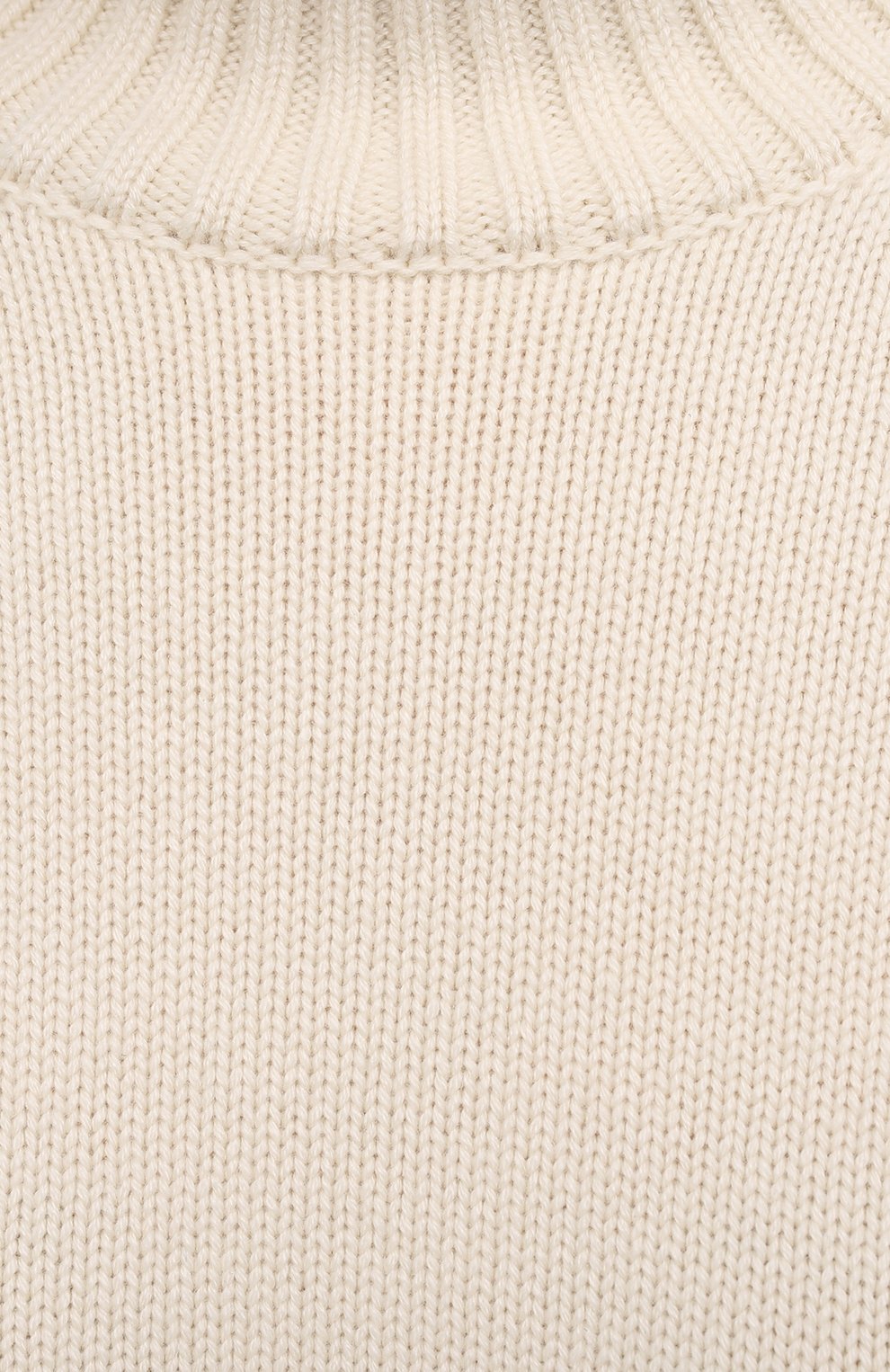 Женский кашемировый свитер LORO PIANA кремвого цвета, арт. FAL5048 | Фото 5 (Женское Кросс-КТ: Свитер-одежда; Материал внешний: Шерсть, Кашемир; Рукава: Длинные; Дл ина (для топов): Стандартные; Региональные ограничения белый список (Axapta Mercury): RU; Материал сплава: Проставлено; Драгоценные камни: Проставлено; Стили: Кэжуэл)